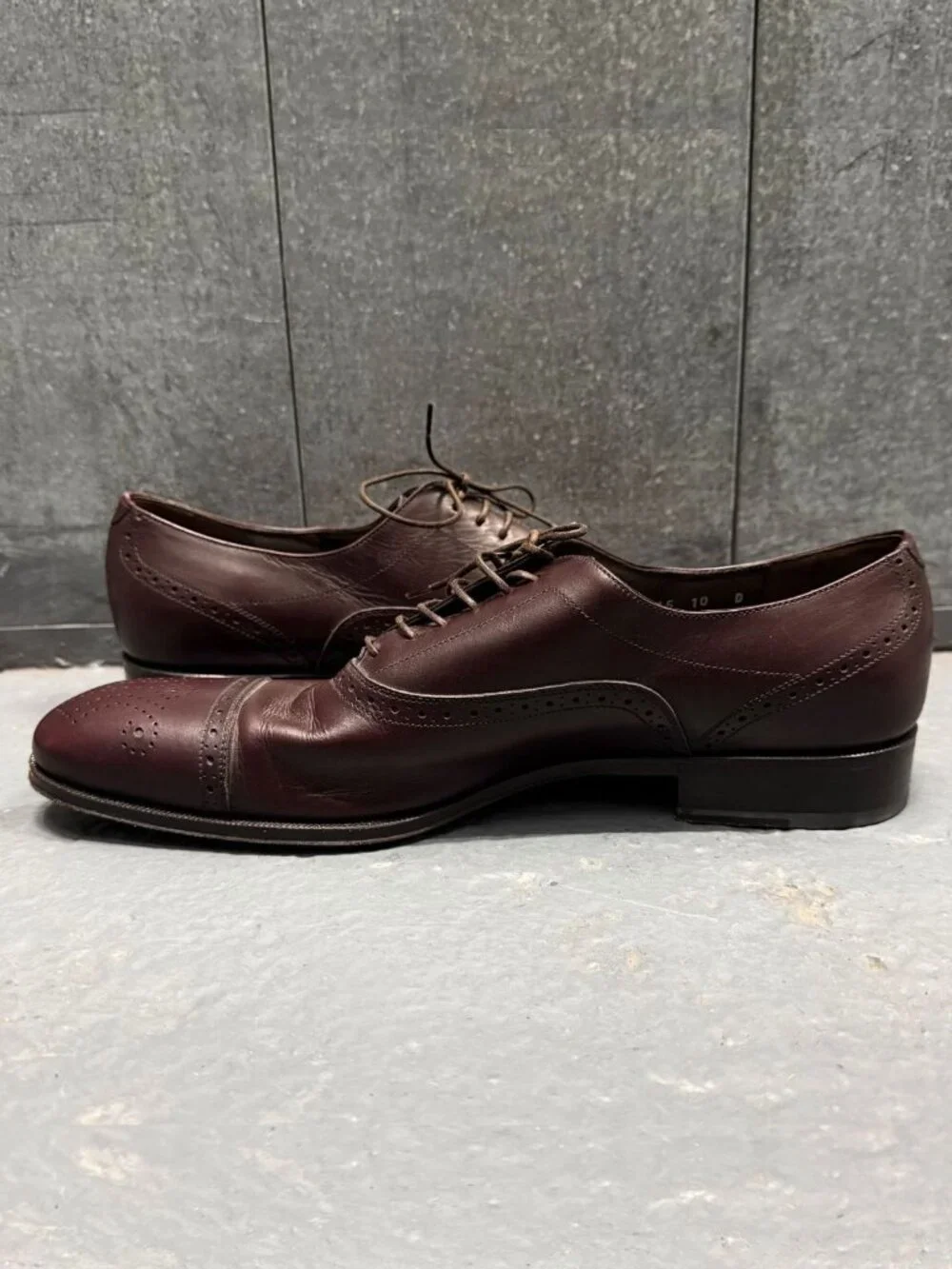 SALVATORE FERRAGAMO Lavorazione Originale Brown Wingtip Leather Shoes